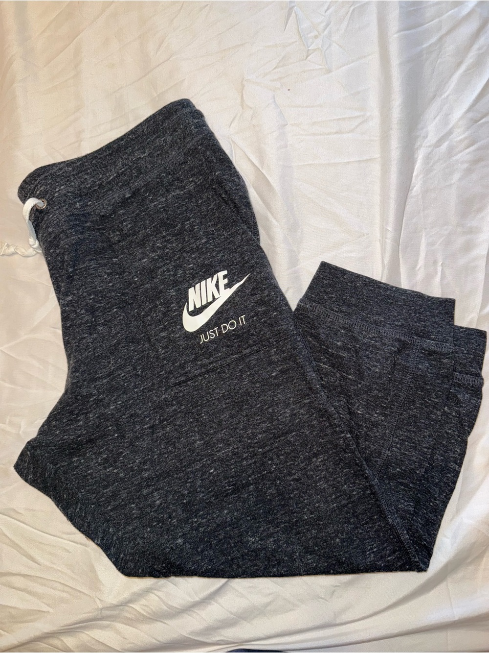 Nike capris joggers